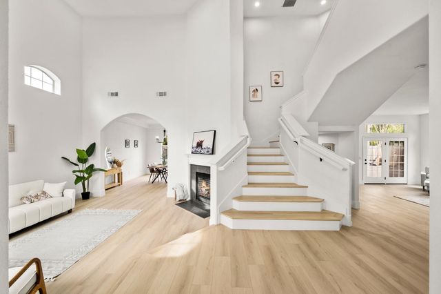 6051 Kenneth Oak Way, Fair Oaks, CA 95628