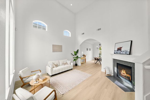 6051 Kenneth Oak Way, Fair Oaks, CA 95628