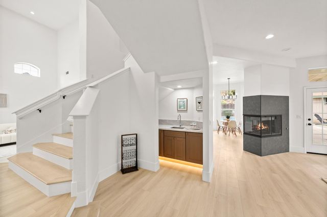 6051 Kenneth Oak Way, Fair Oaks, CA 95628