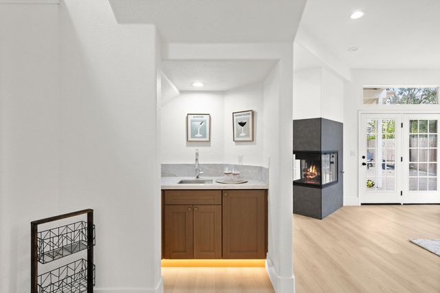 6051 Kenneth Oak Way, Fair Oaks, CA 95628