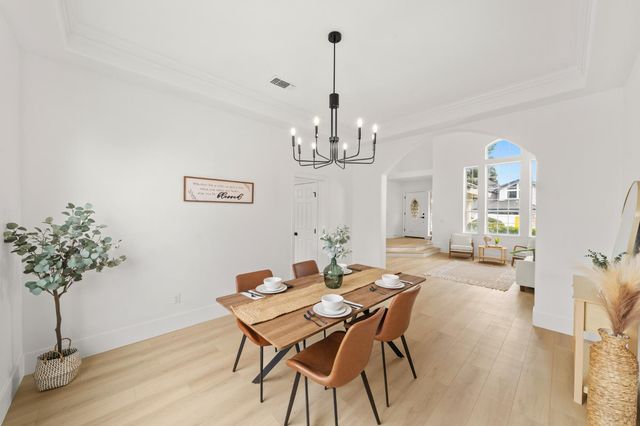 6051 Kenneth Oak Way, Fair Oaks, CA 95628