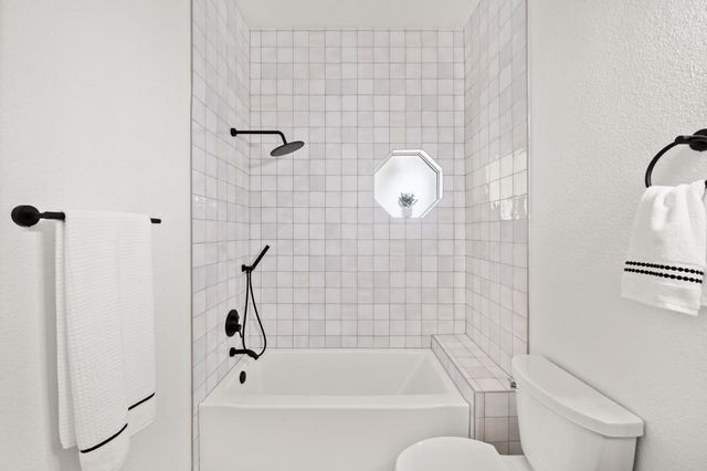 6051 Kenneth Oak Way, Fair Oaks, CA 95628