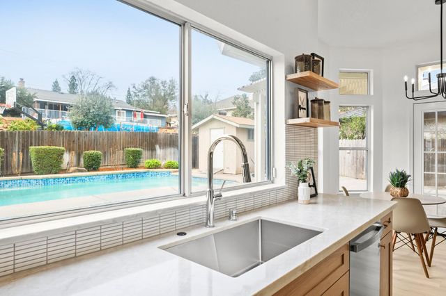 6051 Kenneth Oak Way, Fair Oaks, CA 95628