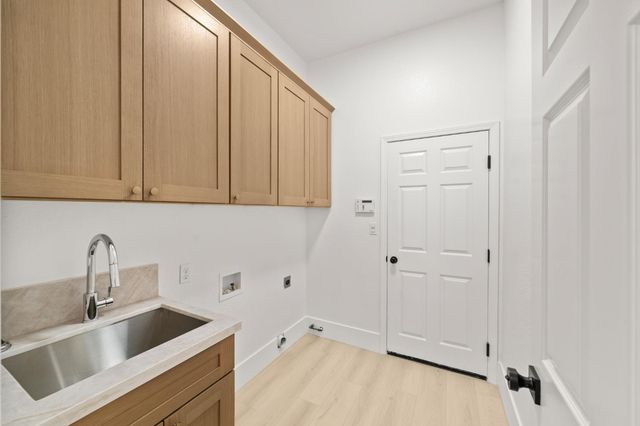 6051 Kenneth Oak Way, Fair Oaks, CA 95628