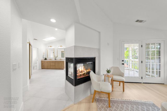 6051 Kenneth Oak Way, Fair Oaks, CA 95628