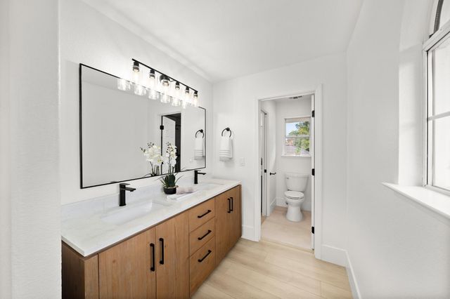 6051 Kenneth Oak Way, Fair Oaks, CA 95628