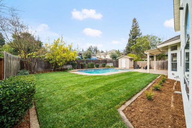 6051 Kenneth Oak Way, Fair Oaks, CA 95628