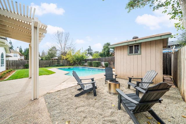 6051 Kenneth Oak Way, Fair Oaks, CA 95628