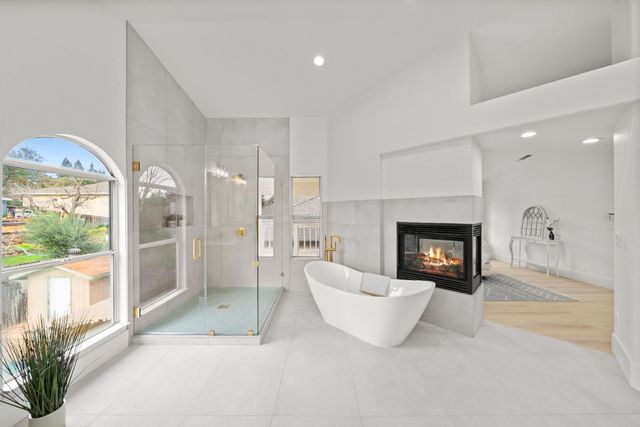 6051 Kenneth Oak Way, Fair Oaks, CA 95628