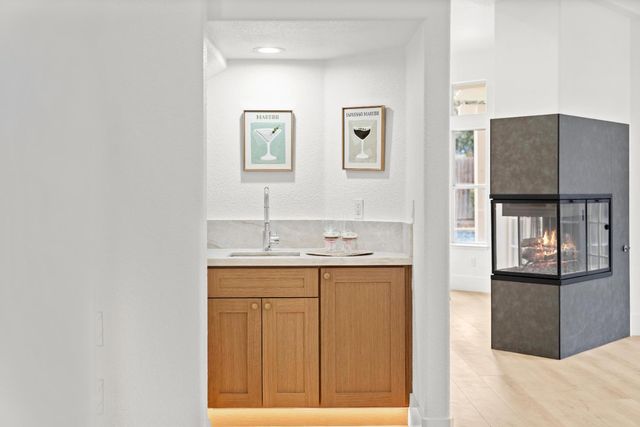 6051 Kenneth Oak Way, Fair Oaks, CA 95628