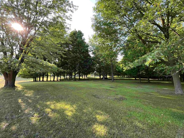 2063 E Walton Road, Shepherd, MI 48883