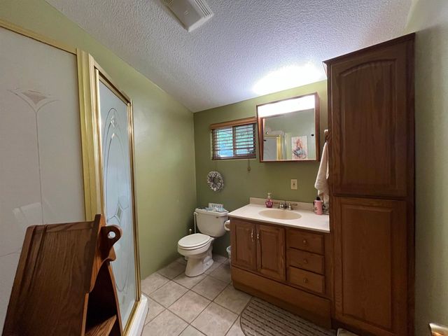 2063 E Walton Road, Shepherd, MI 48883