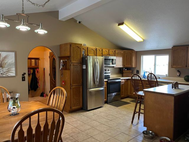 2063 E Walton Road, Shepherd, MI 48883