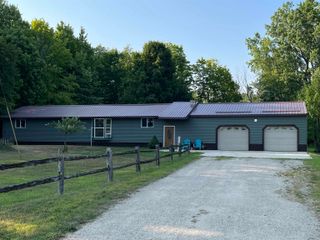 2063 E Walton Road, Shepherd, MI 48883
