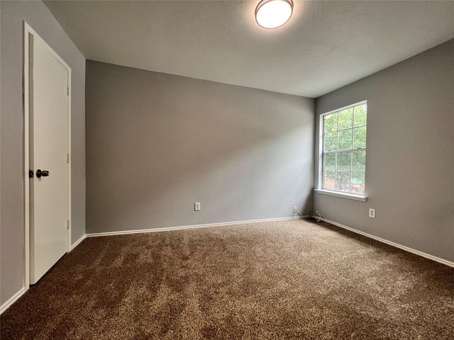 919 N Oak Drive, Houston, TX 77073