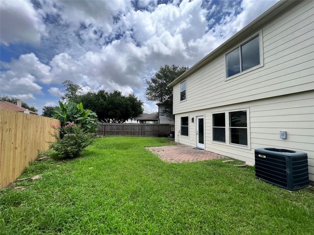 919 N Oak Drive, Houston, TX 77073