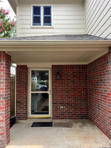 919 N Oak Drive, Houston, TX 77073