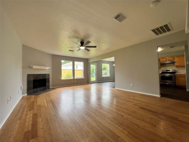 919 N Oak Drive, Houston, TX 77073