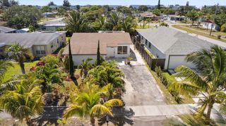 489 NW 2nd Way, Deerfield Beach, FL 33441