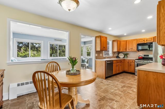 6 Country Ridge Road, Danbury, CT 06811