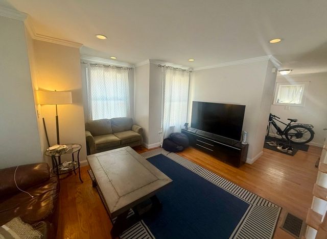 27 Antwerp St, Boston, MA 02135