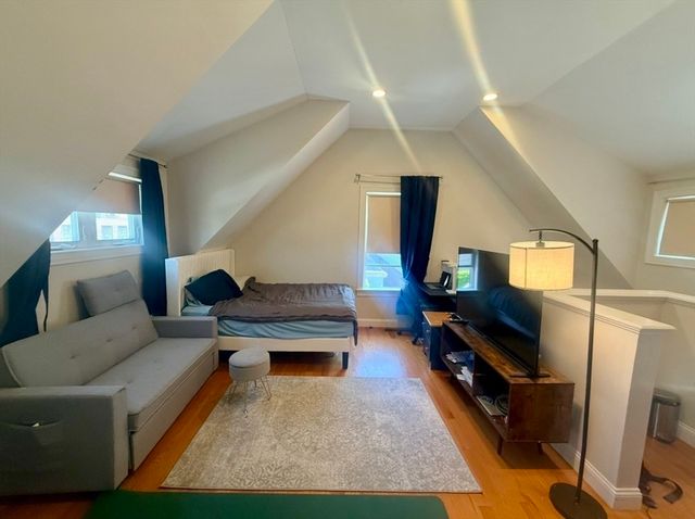 27 Antwerp St, Boston, MA 02135