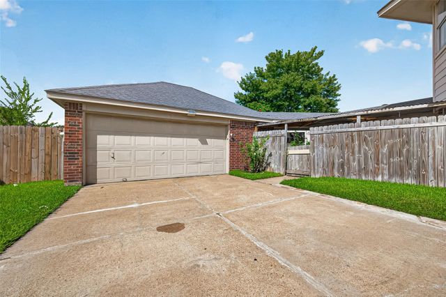 11930 Matagorda Lane, Sugar Land, TX 77498