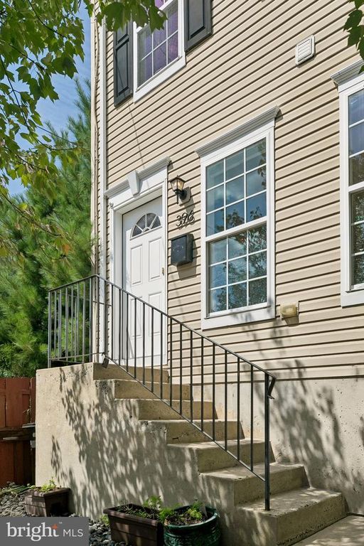 396 DELMAR ST, PHILADELPHIA, PA 19128 — photo 2