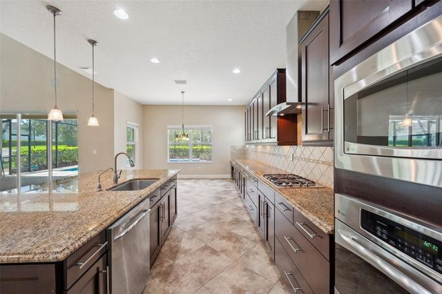 5117 LONGSPUR COURT, Lithia, FL 33547