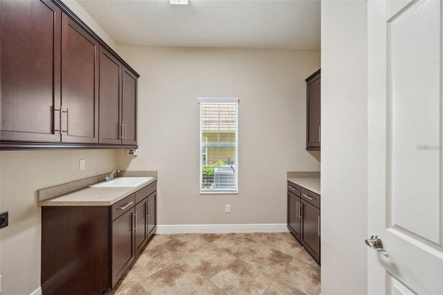 5117 LONGSPUR COURT, Lithia, FL 33547