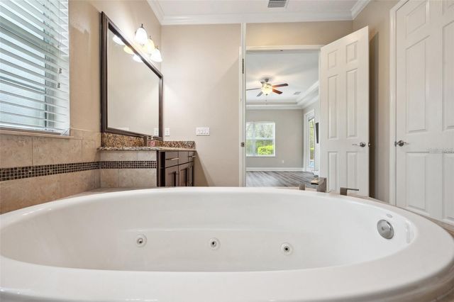 5117 LONGSPUR COURT, Lithia, FL 33547