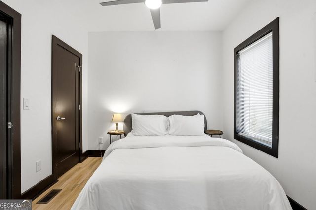 1076 Center Street NW, Atlanta, GA 30318