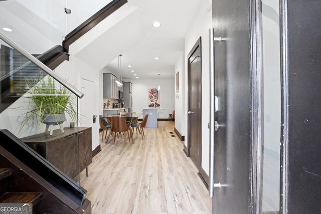 1076 Center Street NW, Atlanta, GA 30318