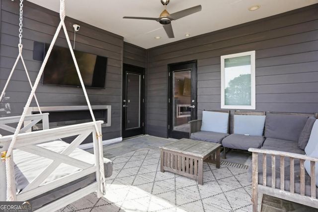1076 Center Street NW, Atlanta, GA 30318