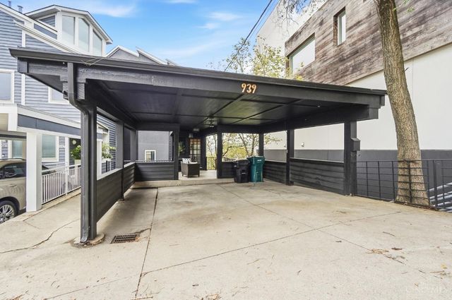 939 Monastery Street, Cincinnati, OH 45202