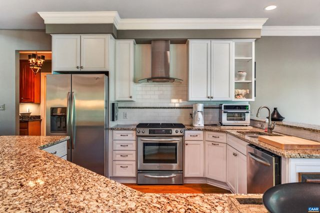 1624 GATEWICK PL, Keswick, VA 22947