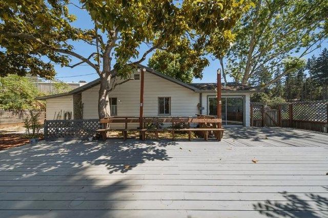 741 Echo Valley Road, Salinas, CA 93907