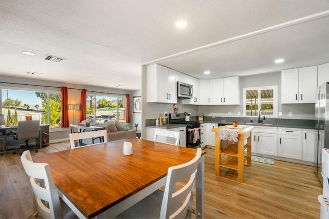 31 Circle A Drive, Palm Desert, CA 92260