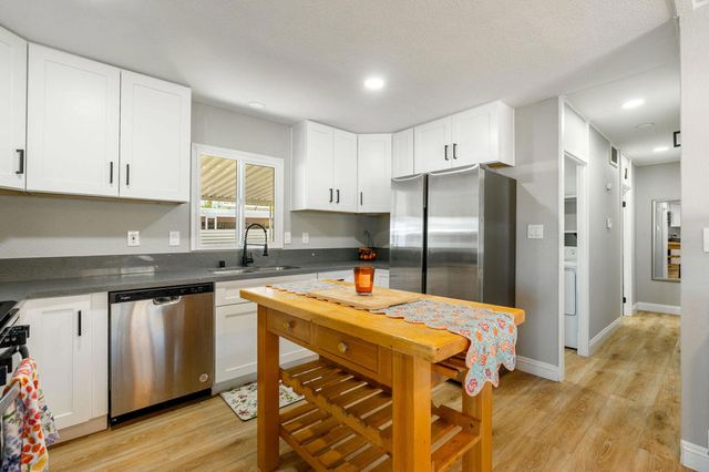 31 Circle A Drive, Palm Desert, CA 92260