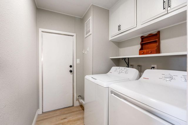 31 Circle A Drive, Palm Desert, CA 92260