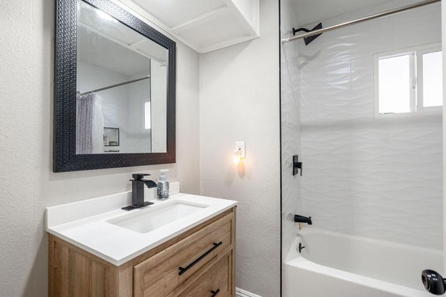 31 Circle A Drive, Palm Desert, CA 92260