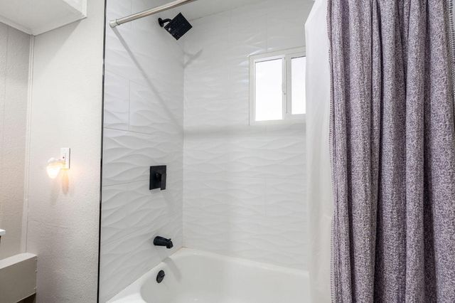 31 Circle A Drive, Palm Desert, CA 92260