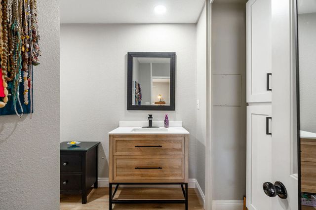 31 Circle A Drive, Palm Desert, CA 92260