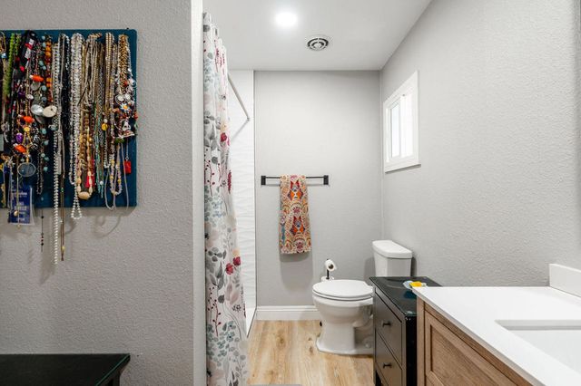 31 Circle A Drive, Palm Desert, CA 92260