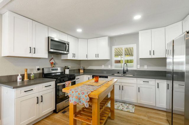 31 Circle A Drive, Palm Desert, CA 92260