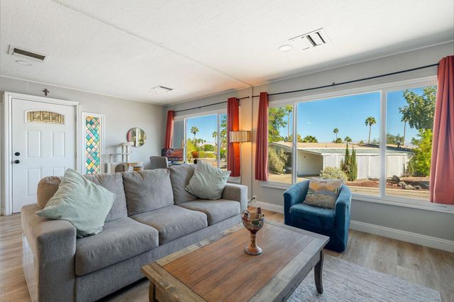 31 Circle A Drive, Palm Desert, CA 92260