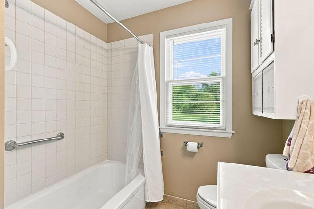 1425 Rice Creek Road NE, Fridley, MN 55432
