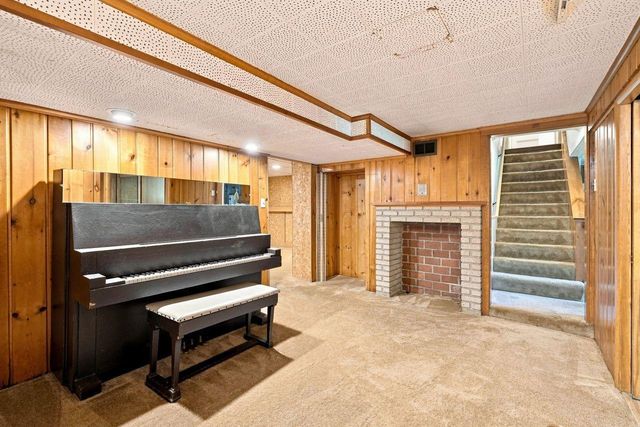1425 Rice Creek Road NE, Fridley, MN 55432