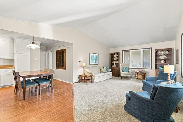 1425 Rice Creek Road NE, Fridley, MN 55432