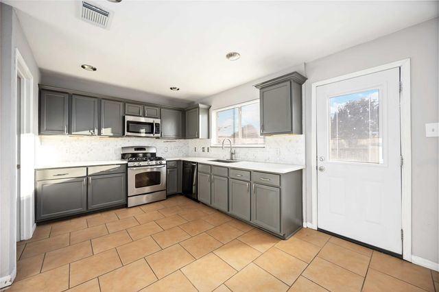 1906 Poco Drive, Missouri City, TX 77489